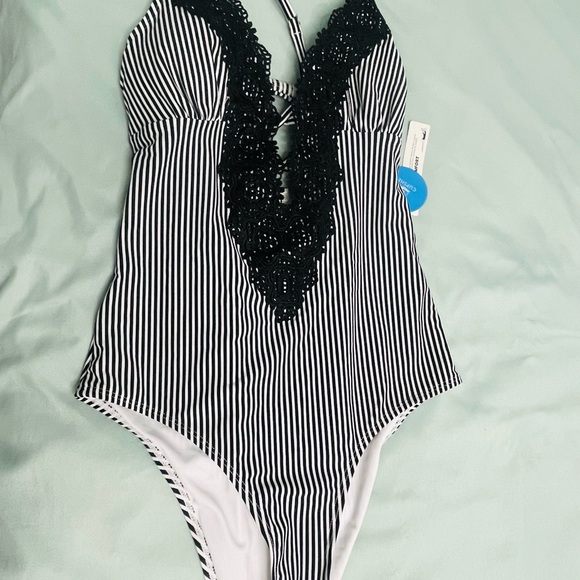 Cupshe Other - Cupshe Black and White Striped Swimsuit